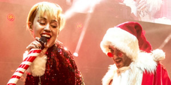 miley cyrus celebrates christmas early twerks on santa at jingle ball e news - Miley Cyrus Christmas miley cyrus celebrates christmas early twerks on santa at jingle ball e news - Miley Cyrus Christmas